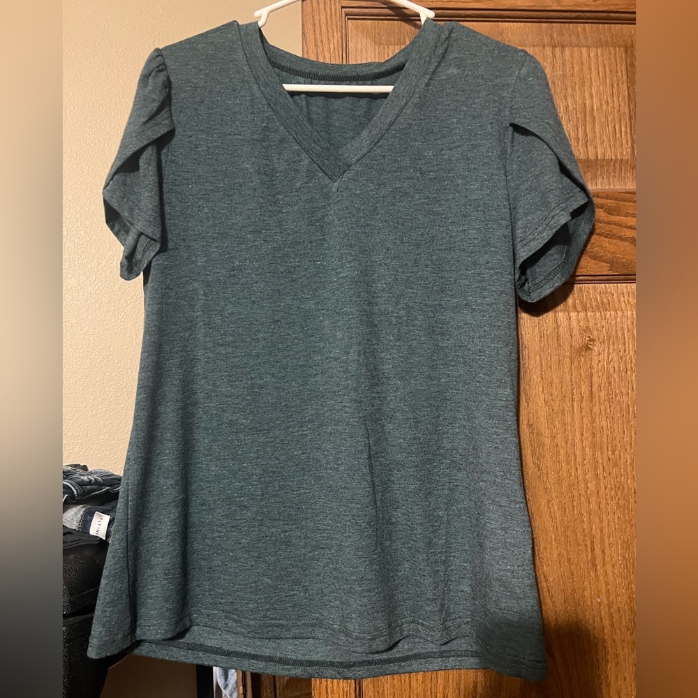 Women's V-Neck Top in Teal